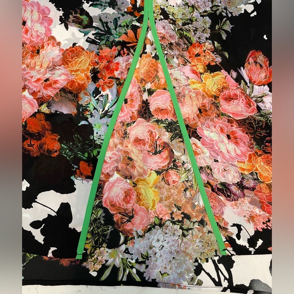 [s] NEIMAN MARCUS Dress Floral Print Midi with Green Trim - Picture 10 of 12